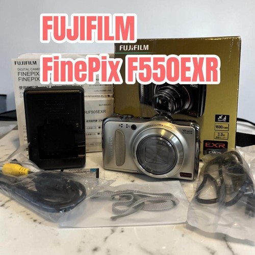 Fotocamera digitale compatta