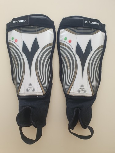 Parastinchi calcio diadora - parastinchi,