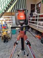 livella laser hilti con tutto il piedistallo  e accessori 