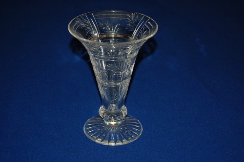 Vaso forma tromba in - a, di