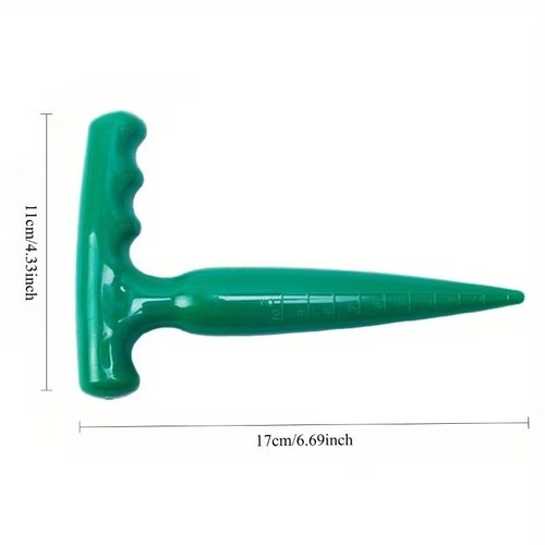 Una punzonatrice plastica - una, in