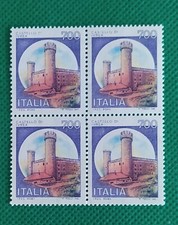Italia 4 francobolli nuovi in quartina Serie Castelli valore da Lire 700 foto