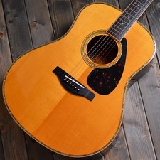 Chitarra acustica usata