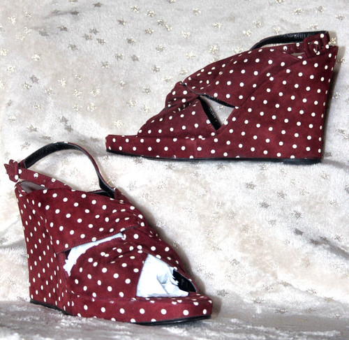 Sandali con zeppa - ,