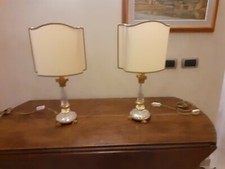 Coppia di lampade da tavolo in bronzo dorato e cristallo eseguita da Antica...