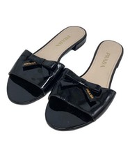 Sandali bassi con nastro smaltato PRADA