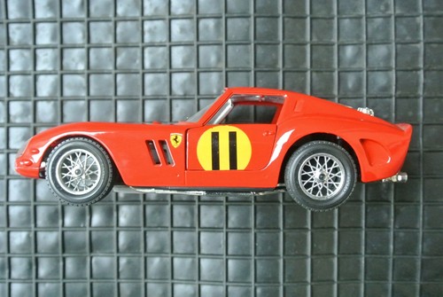 Ferrari 250 gto burago - 250, 1/24