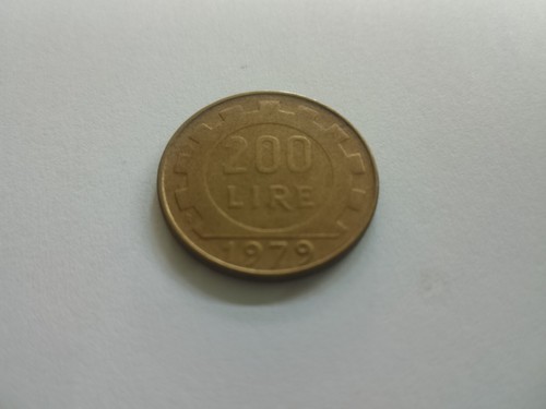 Moneta 200 lire italiana - ,