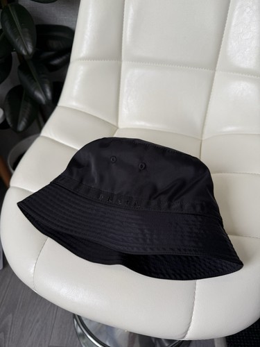 Cappello prada nylon bucket - prada,