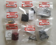 Kyosho 1/8 Ferrari F1 2004 Lotto di N°7 componenti motore. "Nuovi sigillati" 