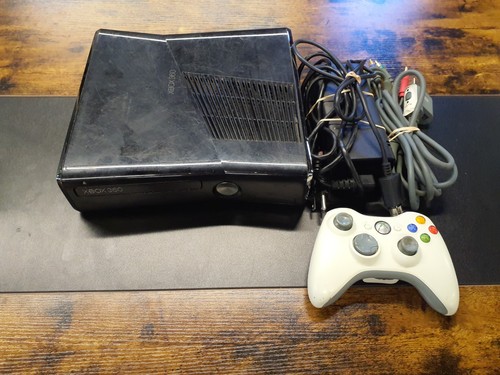 Xbox 360 model 1439 - xbox,