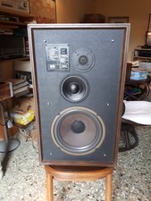 Casse acustiche Avid 103