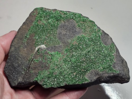 Large green uvarovite - large,