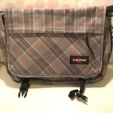Eastpak borsa tracolla stile