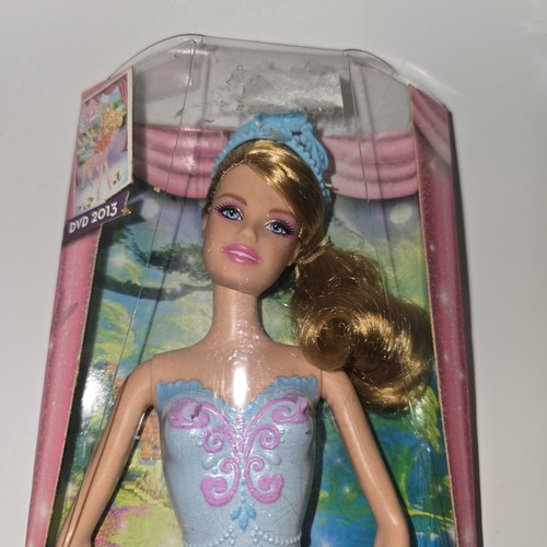 Barbie nelle scarpe - , rosa
