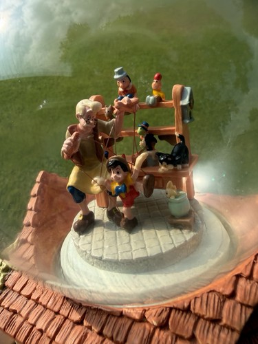 Disney pinocchio snow globe - pinocchio,