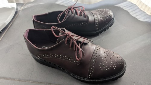 Scarpe bordeaux con stringhe - con,