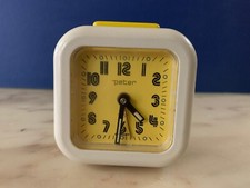 VINTAGE PICCOLA OROLOGIO sveglia PETER GERMANY GIALLA funzionante ALARM CLOCK