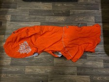 Hurtta Monsoon Coat ECO Rosehip arancione impermeabile per cani, 35 pollici