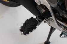 Poggiapiedi SW MOTECH Evolution per BMW F 900 R 20-24