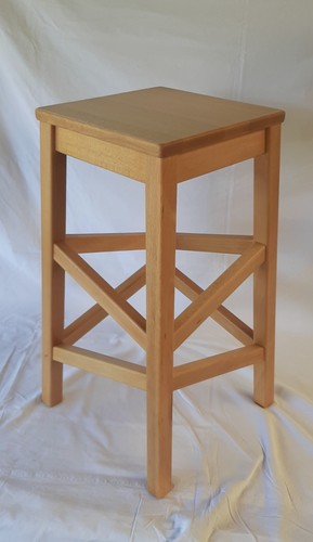 Sgabello legno massello di - in,