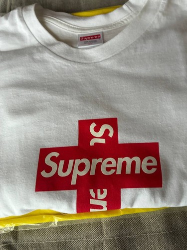 Supreme crossed - supreme,