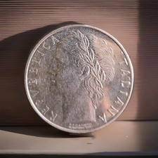 Italy 100 Lire Coin - 1975