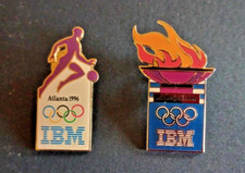 Due spille smaltate IBM