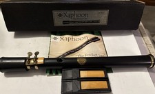 Sassofono Maui Xaphoon in resina ABS nero nuovo scatola aperta con ance extra