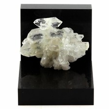 Quarzo A Faden + Albite. 55.4
