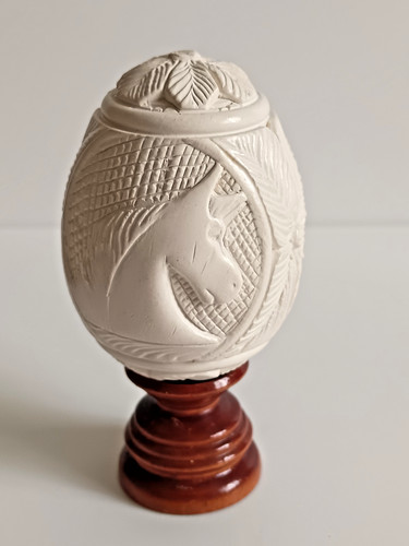 Oeuf sculpté écume mer - en, de