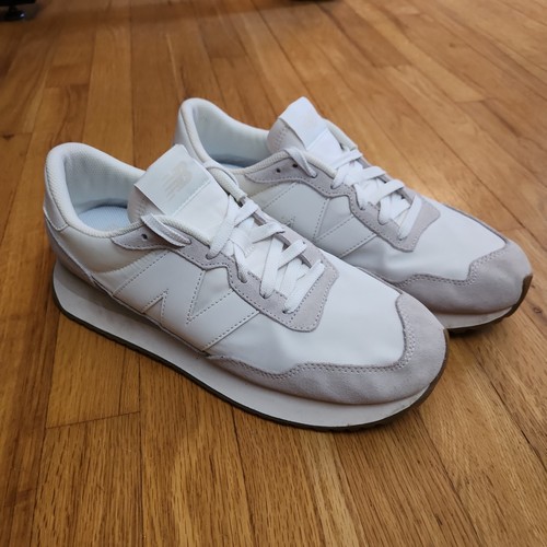 New balance uni sex sneaker - new,