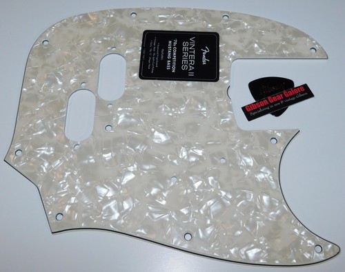 Fender mustang bass - bass, pickguard