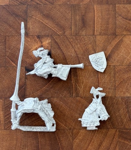 Warhammer bretonnian grail - bretonnian,