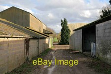 Photo 6x4 Footpath passing through Firgo Farm Tufton/SU4546  c2007