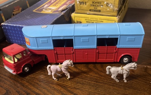 Camion trasportatore vintage