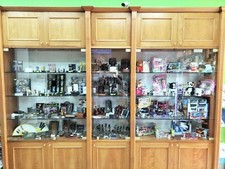 Mobile vetrina espositiva per arredo negozio o come mobile da soggiorno classico