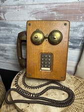 Telefono da parete metà