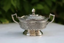 Antica elegante zuccheriera in