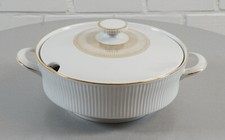 Terrina porcellana Winterling Bavaria Kirchenlamitz 2 litri con coperchio anni '60