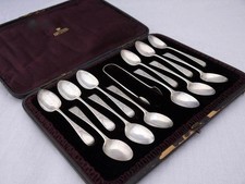 Set di 12 antichi cucchiai e