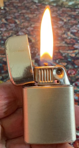 Vintage golden ronson typhoon - vintage,