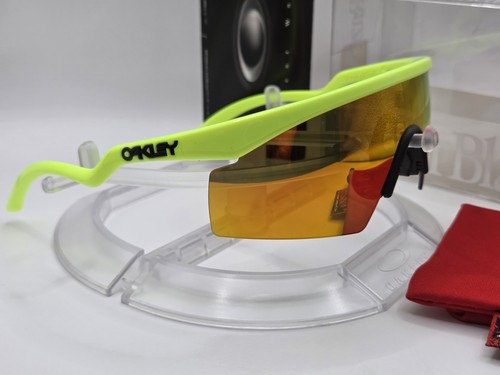 Oakley new razor blade 2005 - oakley,