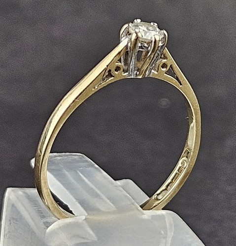 9ct yellow gold diamond - &,