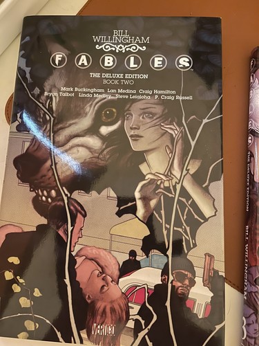 Fables deluxe edition book two - deluxe,