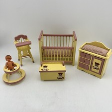 Casa delle bambole vintage in