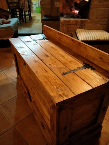 Cassapanca legno - in,