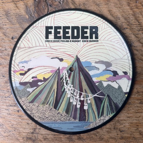 Feeder feeling moment - -,