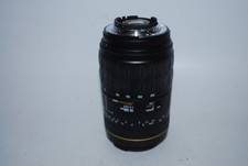 Sigma 70-300 mm f/4-5.6