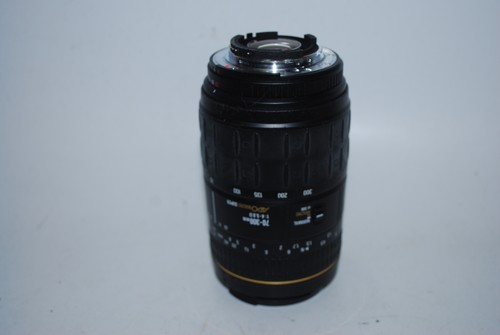 Sigma 300 4 5 - 70-300, f/4-5.6